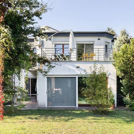 Maharaja Mountain Palace With Free Privat Parking And Garden Budapest Exterior photo